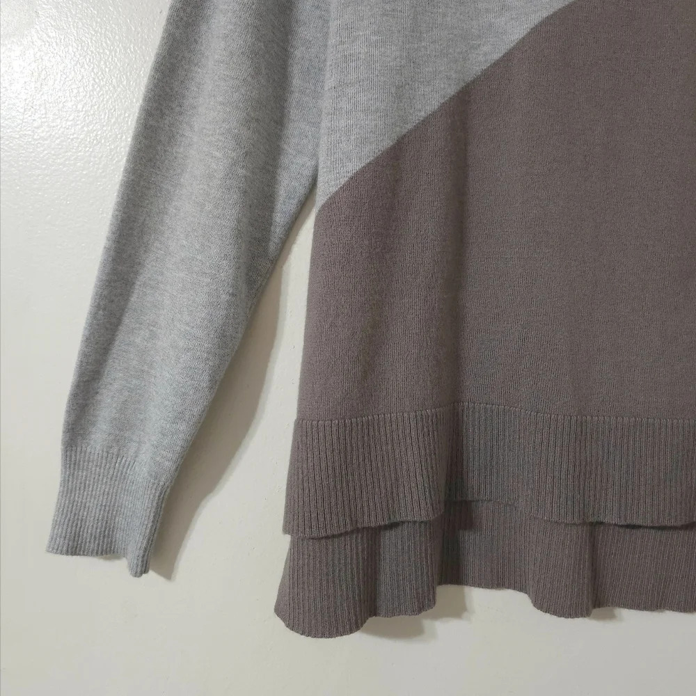 DEVOTION BY CYRUS Long Sleeve Mock Neck Colorblock High Low Pullover Sweater, S - Picture 4 of 14